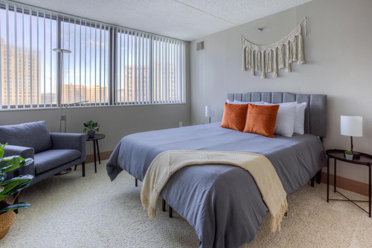 Frontdesk 1431 Washington Blvd Apts Downtown Detroit Værelse billede